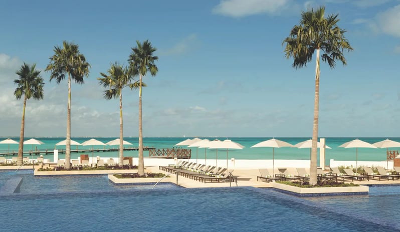 HYATT-ZIVA-CANCUN-INFINITY-POOL