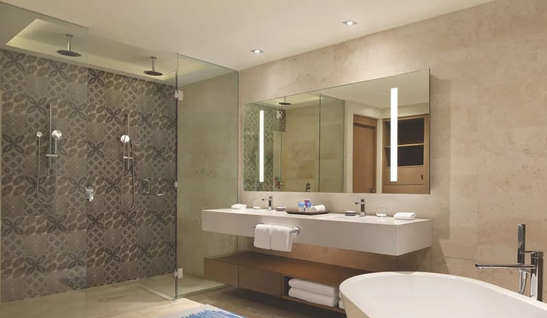 HYATT-ZIVA-CANCUN-SWIM-UP-OCEAN-FRONT-PYRAMIND-SUITE-_3_