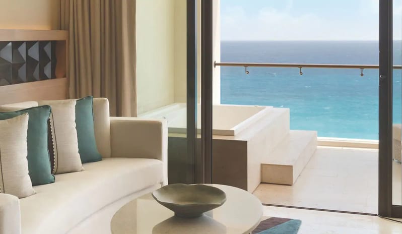 HYATT-ZIVA-CANCUN-TURQUOIZE-SKY-OCEAN-FRONT-MASTER-KING