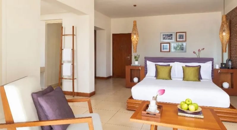 AVANI-DELUXE-ROOM-FRONT-VIEW