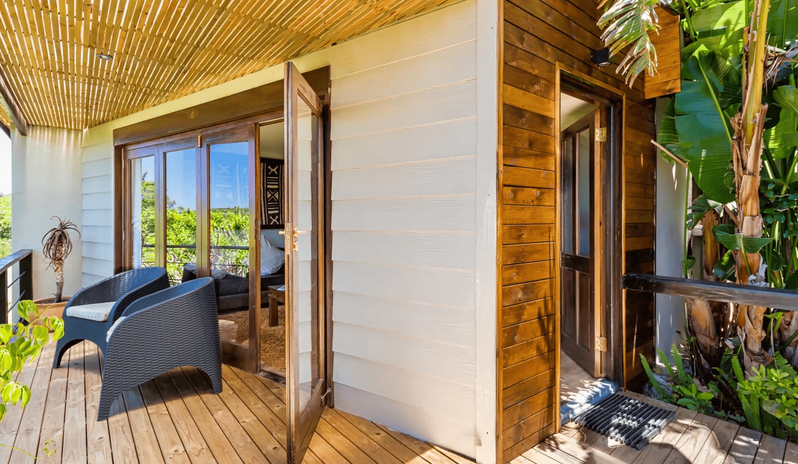 HOG-HOLLOW-STANDARD-SUITE-GARDEN-AREA_001