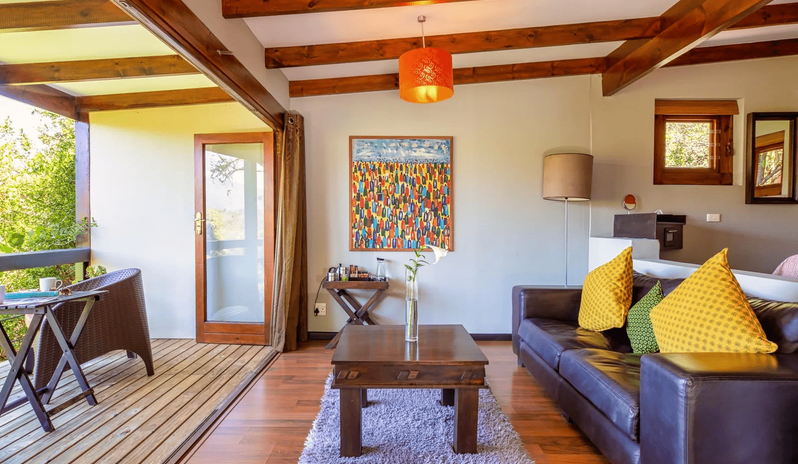 HOG-HOLLOW-STANDARD-SUITE-SOFA_001