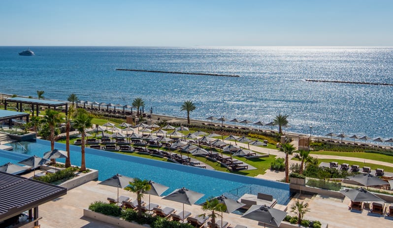 AMARA-BeachLawnSetup