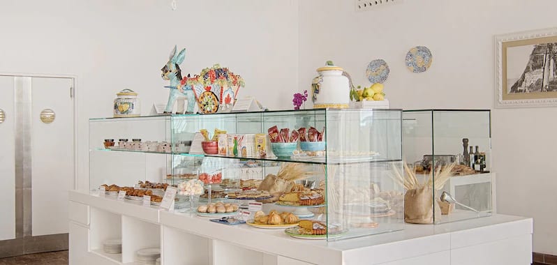 NH-COLLECTION-BREAKFAST-COUNTER