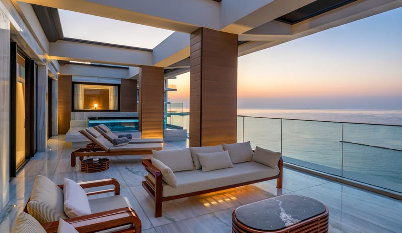 TheAmaraSuiteTerracewithPrivatePoolAngle