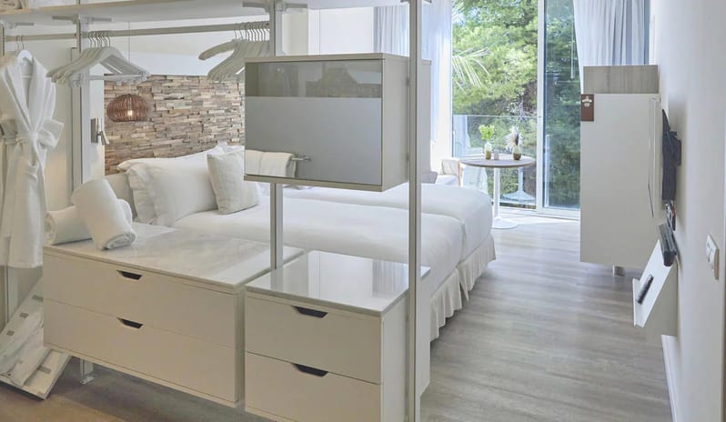 ME-IBIZA-AURA-ROOM-DRESSING-AREA