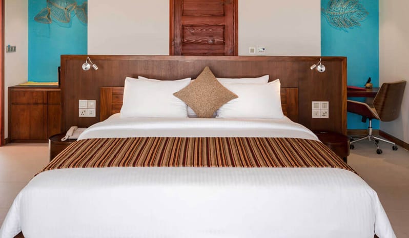 Beach-Villa-with-Pool-Bedroom-Portrait-VARU-by-Atmosphere-1