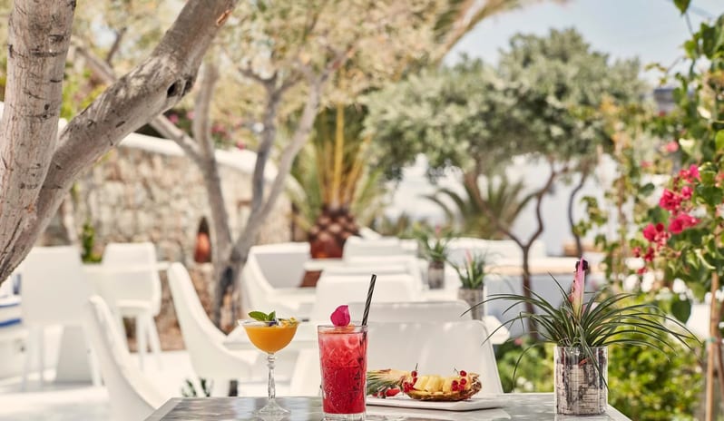 KATIKIES-MYKONOS-SELTZ-OUTDOOR-2