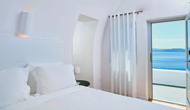 KATIKIES-SANTORINI-DOUBLE-ROOM-BAY-VIEW