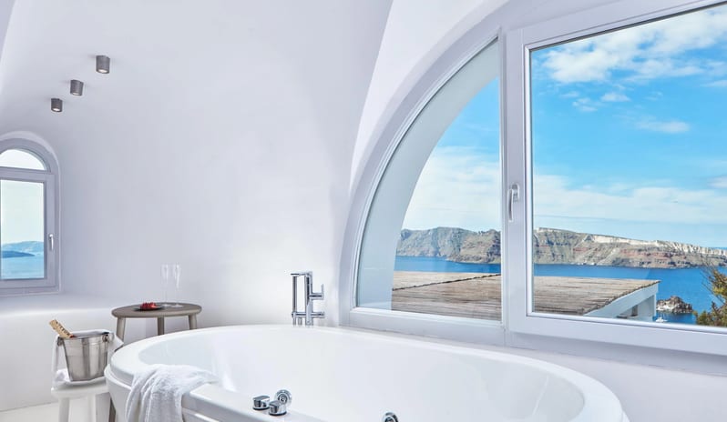 KATIKIES-SANTORINI-MASTER-SUITE-DRESSING-ROOM