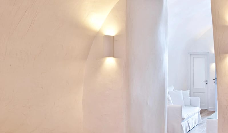 KATIKIES-SANTORINI-SENIOR-SUITE-BEDROOM