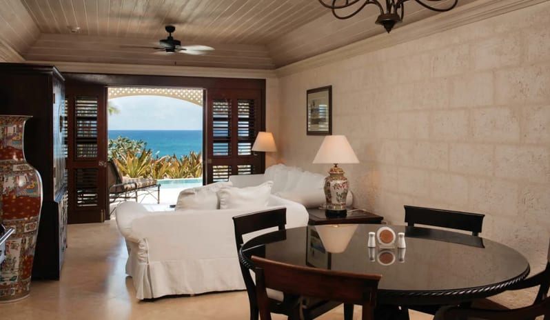ONE-BEDROOM-OCEAN-VIEW-SUITE-WITH-28-FEET-POOL-DINING-AREA