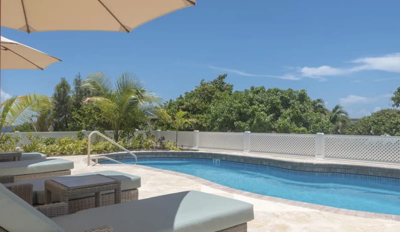 TWO-BEDROOM-CONTEMPORARY-SUITE-WITH-DELUXE-POOL-AREA