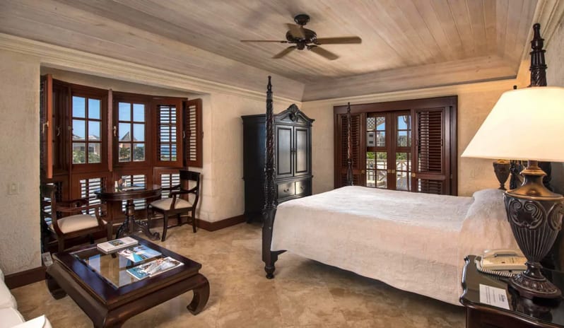 TWO-BEDROOM-OCEAN-VIEW-SUITE-WITH-PLUNGE-POOL-BEDROOM