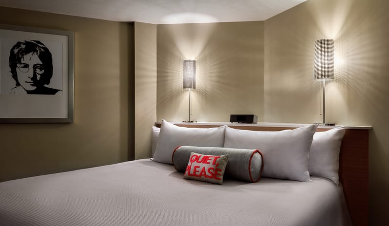 Hard-Rock-Hotel-Universal-Orlando-Future-Rock-Royalty-Suite-Bedroom