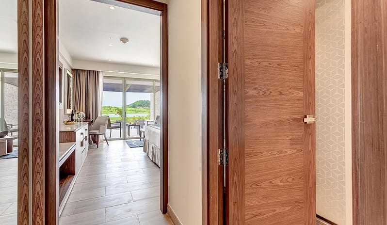 royalton_antigua_swim_out_dc_(1)