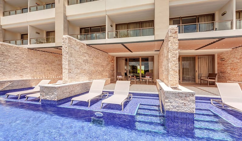 royalton_antigua_swim_out_dc_(9)