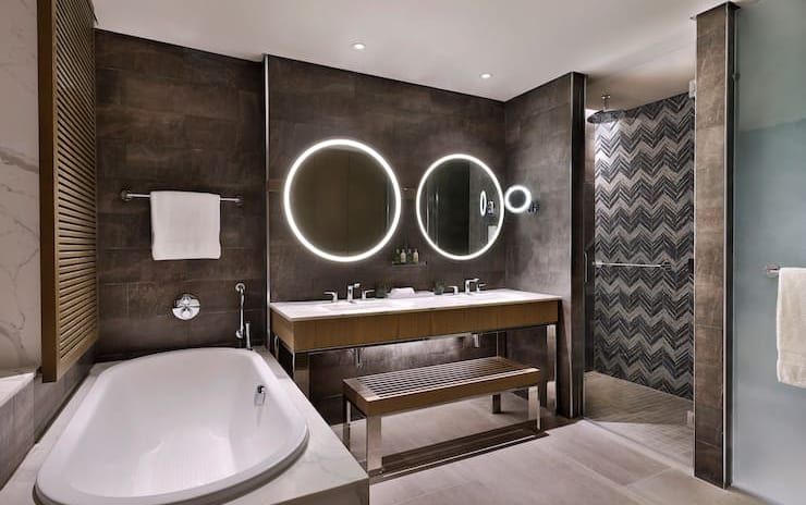 king-one-bedroom-suite-bathroom