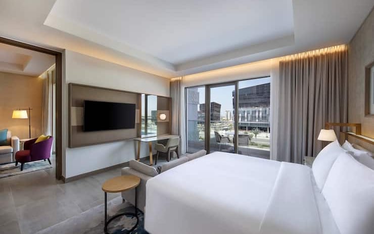 one-bedroom-suite-bedroom