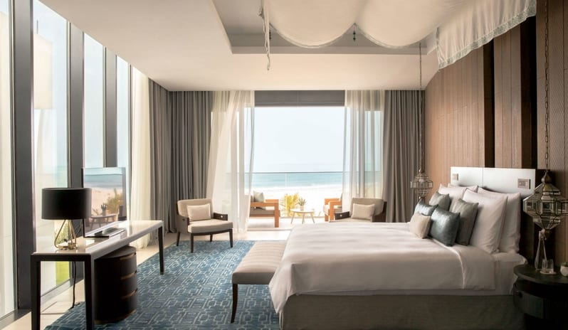 jumeirah-at-saadiyat-island-resort--three-bedrooms-villa--king-bedroom