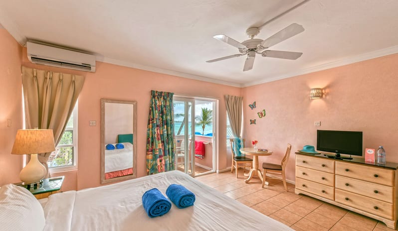 45-room-mixed-view-out