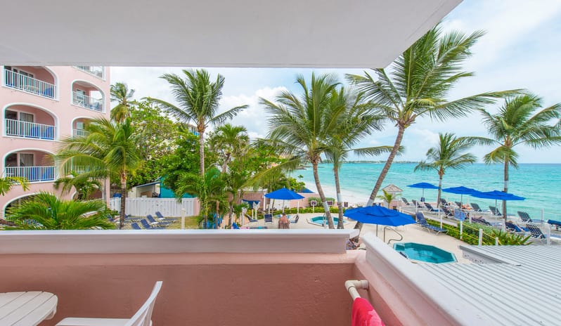 48-room-mixed-view-patio