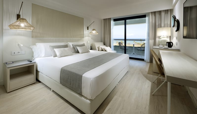 Grand Palladium - Deluxe Seaside Room