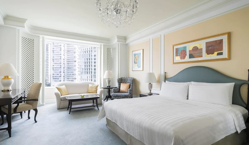 Shangri-La-Singapore-Valley-Wing-Deluxe-Bedroom