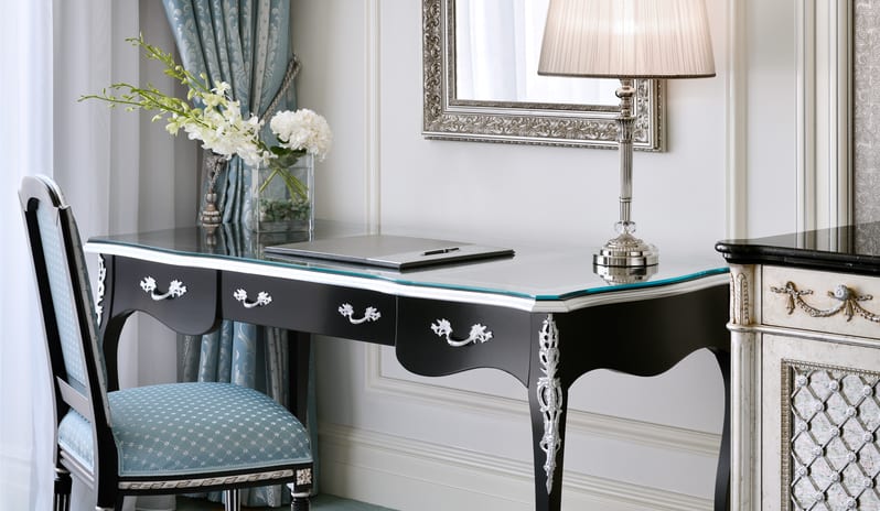 middle-east-holidays-dubai-raffles-the-palm-dubai-deluxe- room