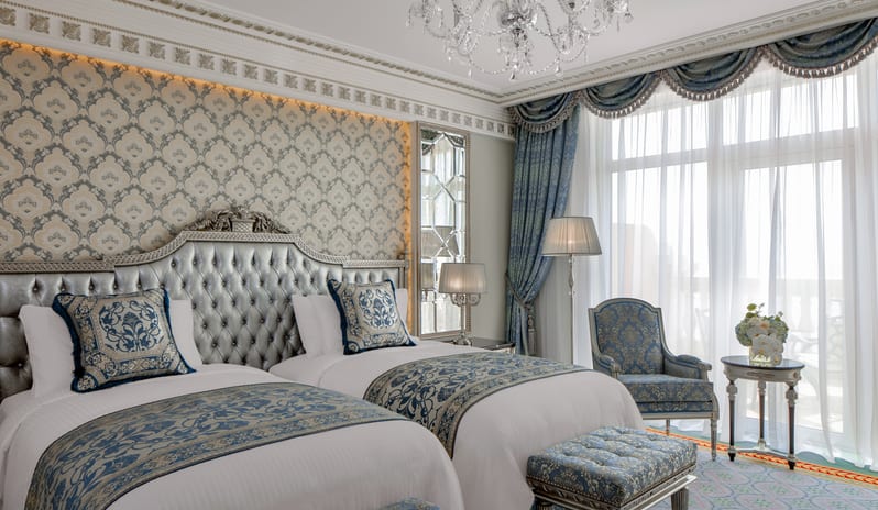 middle-east-holidays-dubai-raffles-the-palm-dubai-deluxe- room