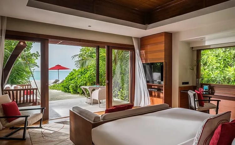 Niyama-Deluxe-Beach-Villa-Bedroom
