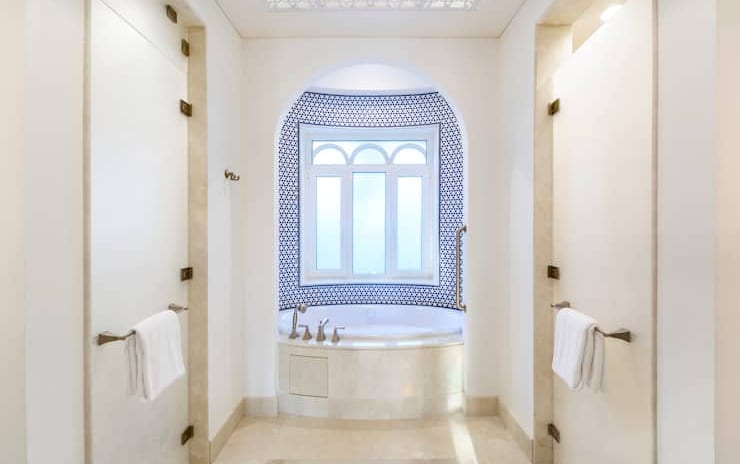 beach-villa-bathroom1_001