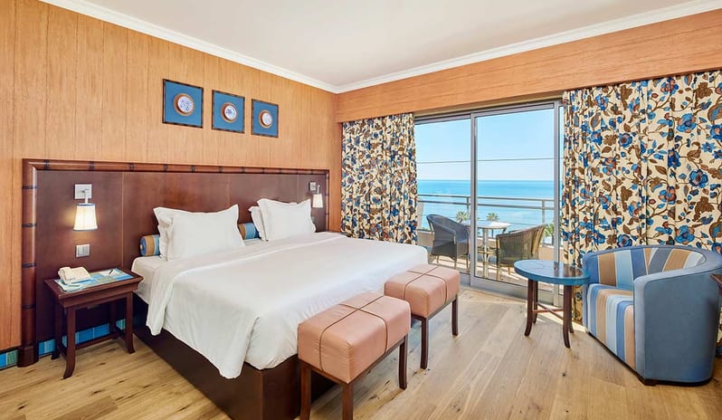 Bedroom with sea view