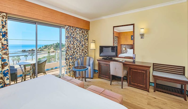 Bedroom with sea view