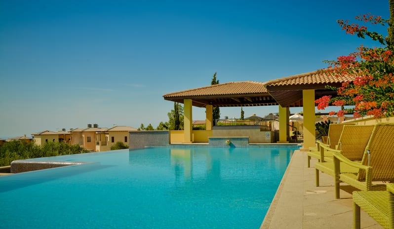 Spa Infinity Pool