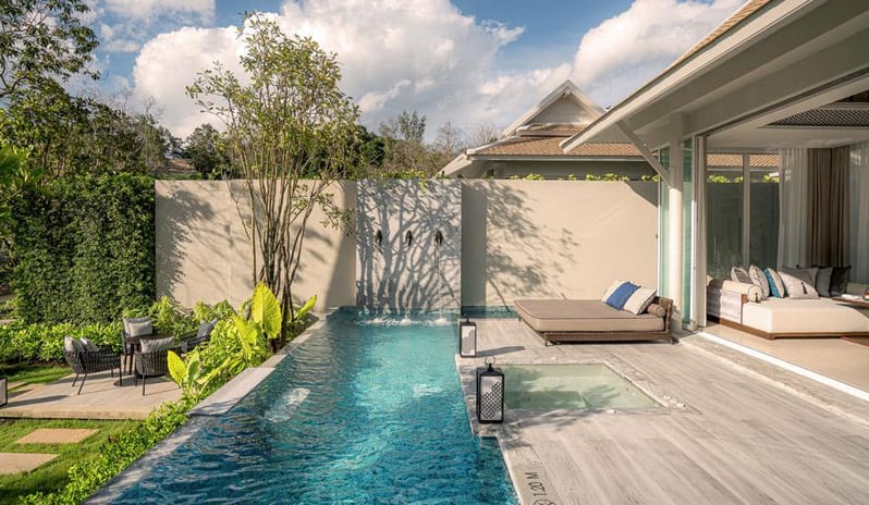 Beachfront-Pool--Villa