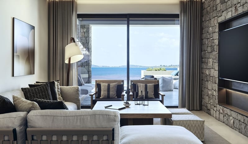 Extreme WOW Beachfront Infinity Two Bedroom Villa