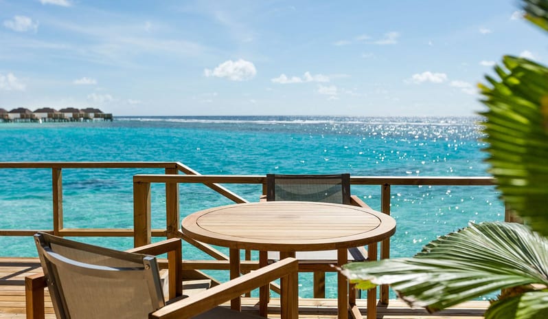 indian-ocean-holidays-maldives-sun-siyam-olhuveli-grand- water-villa