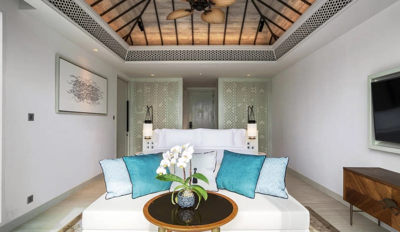 Deluxe-Garden-Pool-Suite-1_1920-x1080