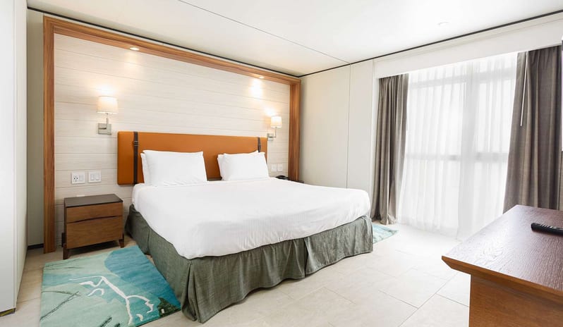 Sonesta Maho Beach Resort - Deluxe One Bedroom Suite