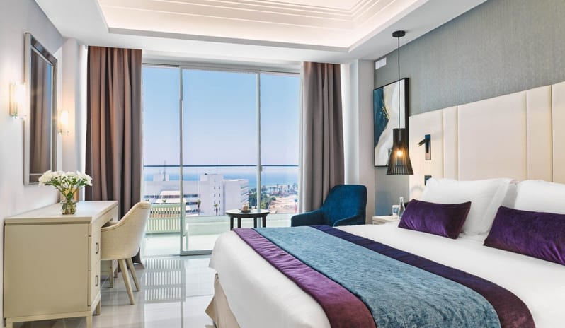 Deluxe Pool & Garden View Room