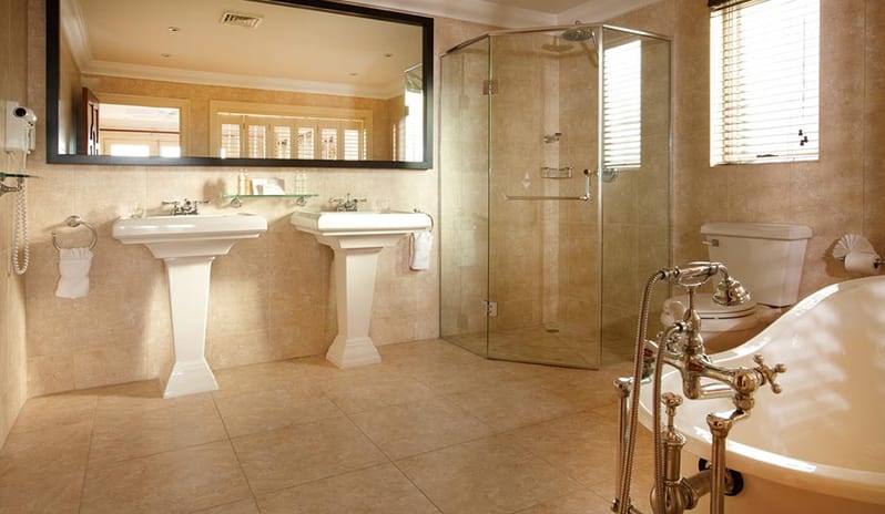 Cove-Suites-Bathroom-1