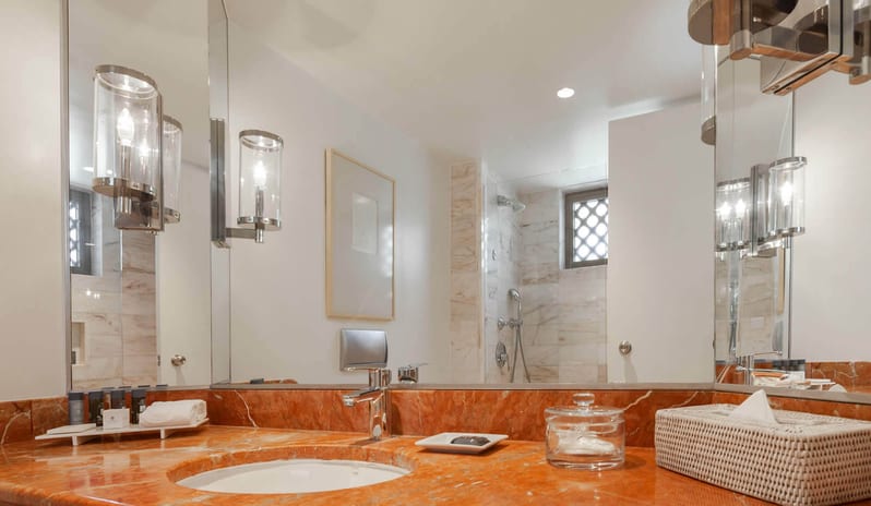 Garden Studio Suite with Whirlpool