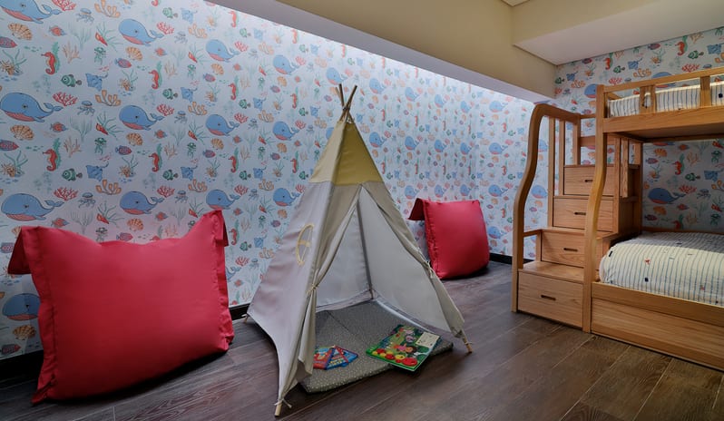 Deluxe Family Lagoon Access