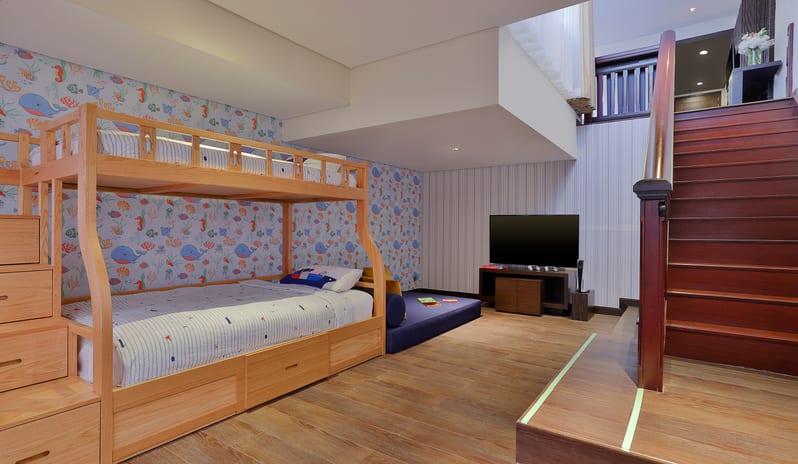 Deluxe Family Lagoon Access