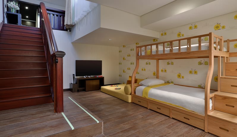 Deluxe Family Lagoon Access