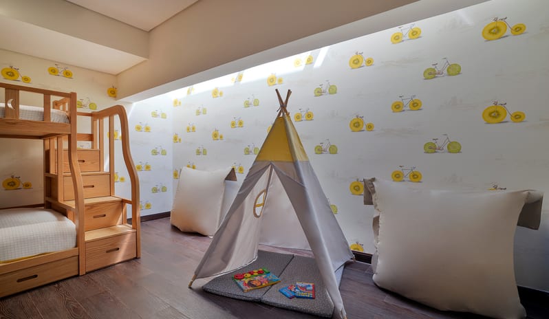 Deluxe Family Lagoon Access