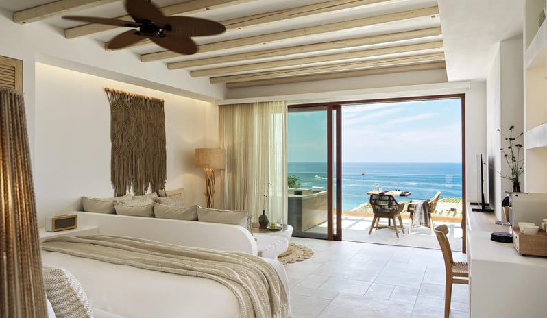 Honeymoon Suite Sea View with Outdoor Jetted Tub