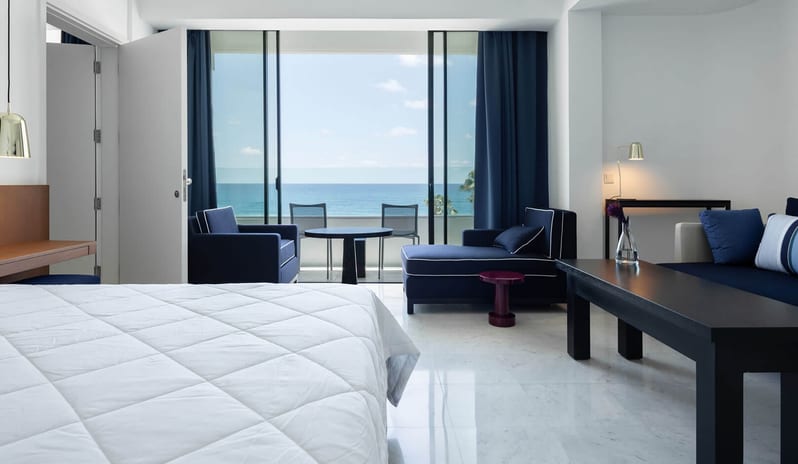 JUNIOR SUITE CONNECTING WITH VERANDA SEA VIEW ROOM