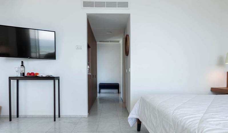 JUNIOR SUITE CONNECTING WITH VERANDA SEA VIEW ROOM